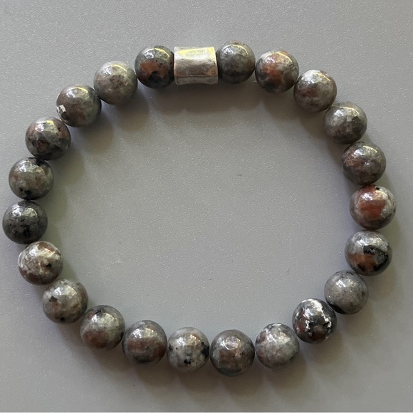 Gray Yooperlite Handcrafted Bead Bracelet - Picture 4 of 7